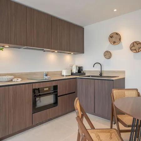 Apartment Chic With Sea View In The Heart Of